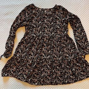 Flowy tiered flower print dress